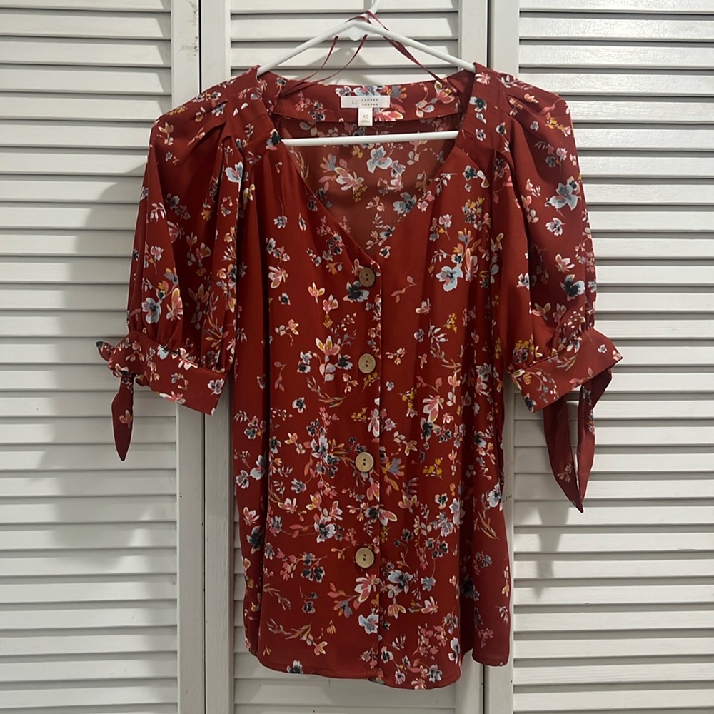 Lauren Conrad Floral Blouse